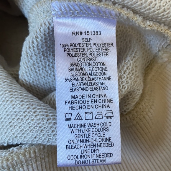 ✨sold✨CURRENT AIR Dodie Metallic Sweatshirt in White - Picture 6 of 6